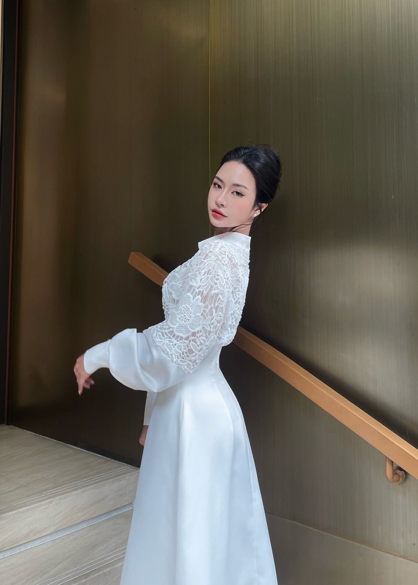 Emily Lace long sleeves Midi dress